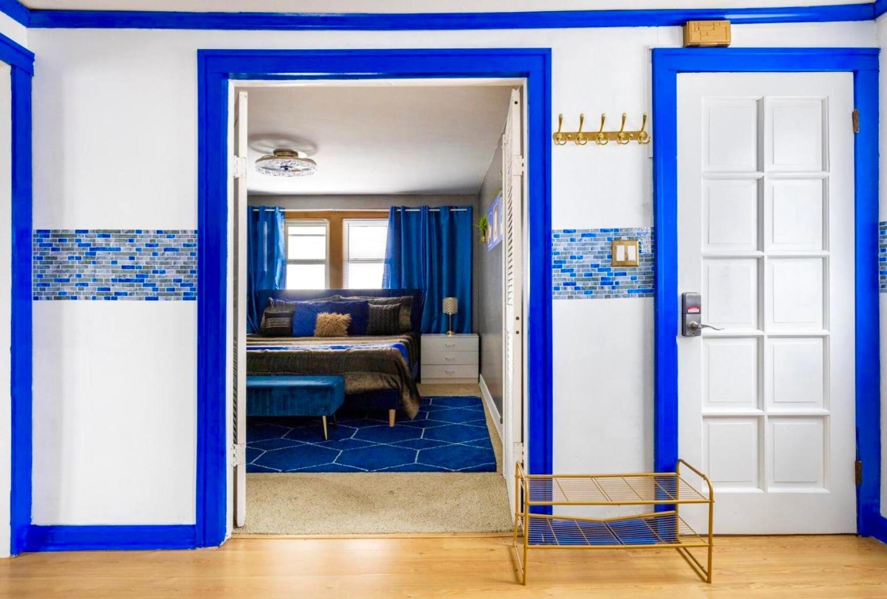 The Sapphire Haven - Your Old Brooklyn Oasis Awaits Families, Couples, Business Travelers Near Downtown With Parking, 300 Mb Wifi & Self Check-In Cleveland Dış mekan fotoğraf