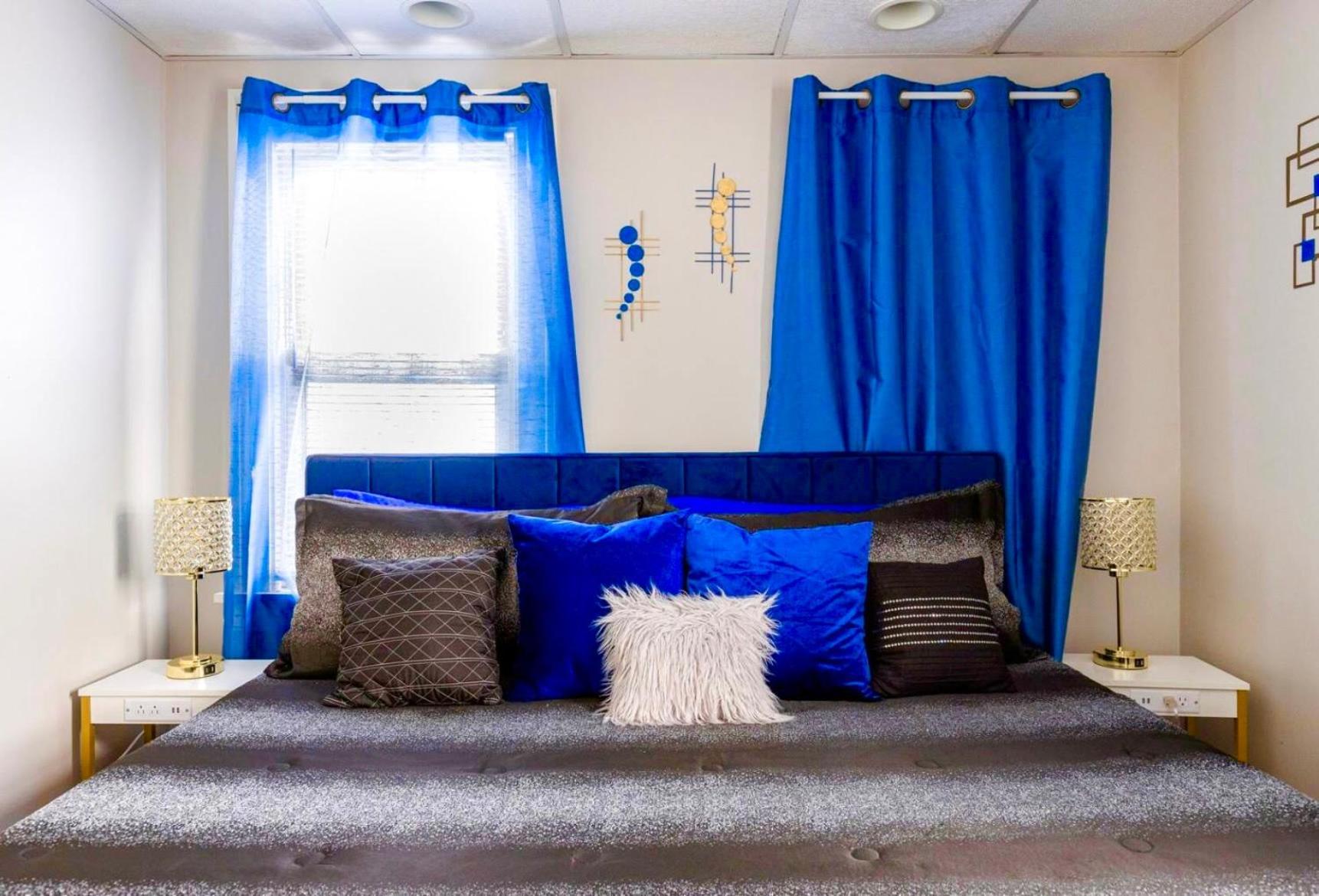 The Sapphire Haven - Your Old Brooklyn Oasis Awaits Families, Couples, Business Travelers Near Downtown With Parking, 300 Mb Wifi & Self Check-In Cleveland Dış mekan fotoğraf